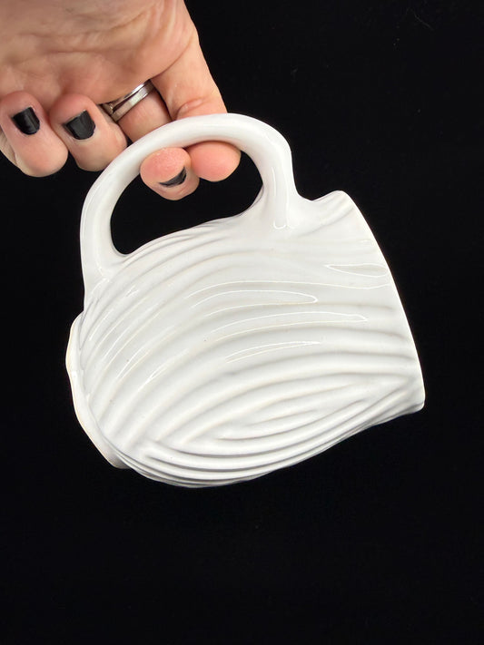 Carved Mug in White Gloss